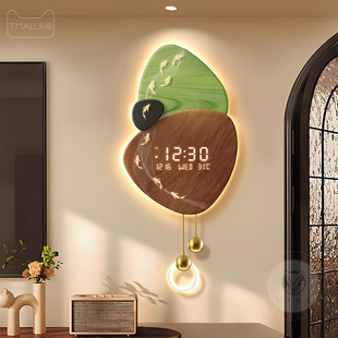 时来运转九鱼图挂钟轻奢客厅时钟2026新款装饰静音格栅灯挂墙钟表