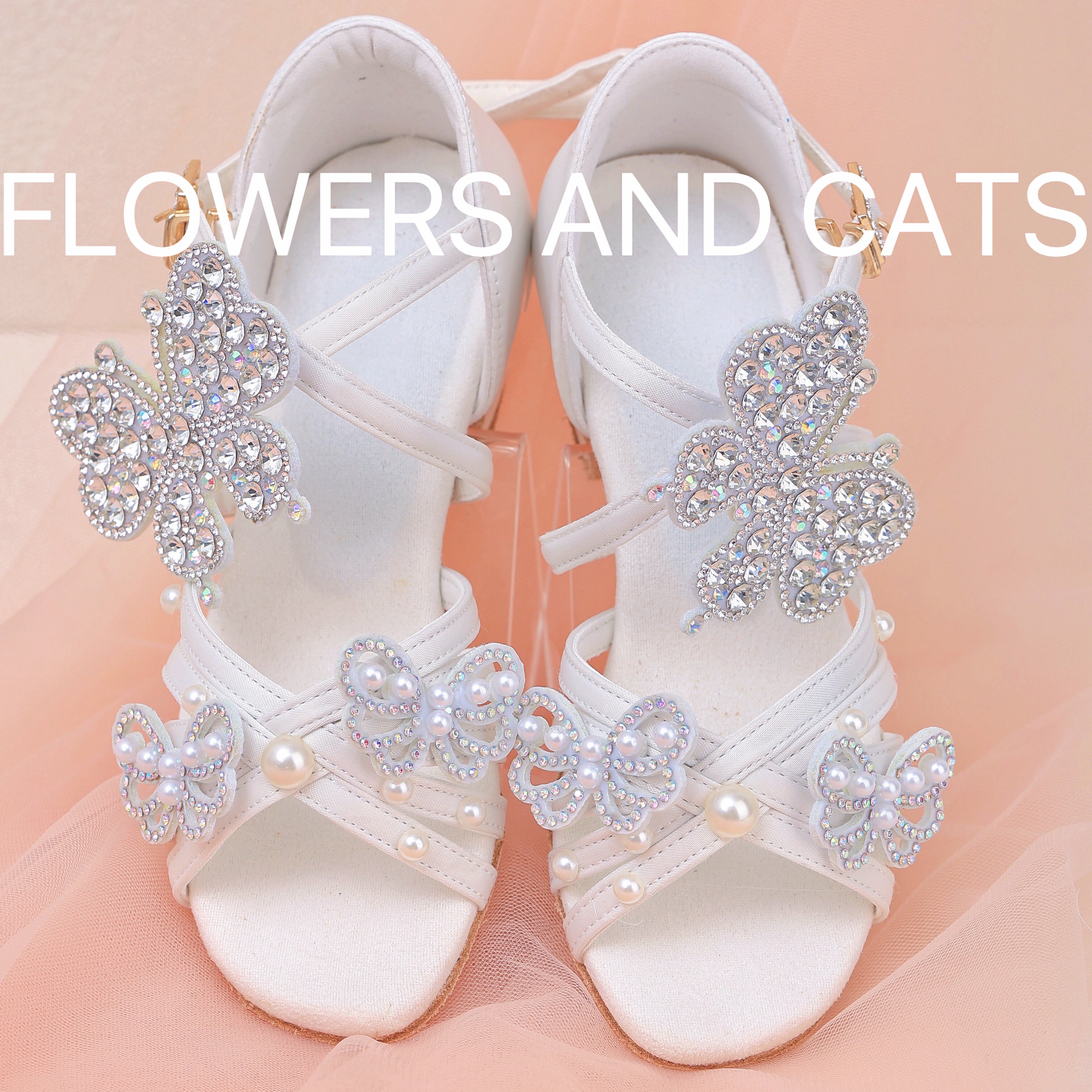 拉丁舞鞋女童儿童白色专业女孩软底夏季少儿新款舞蹈初学者跳舞鞋