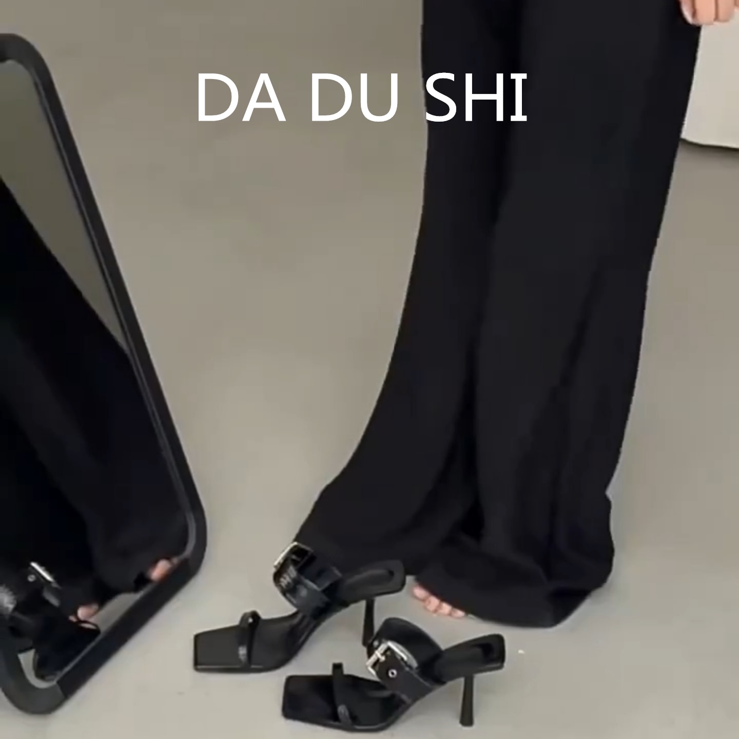 羊皮版~辣妹性感露趾凉鞋