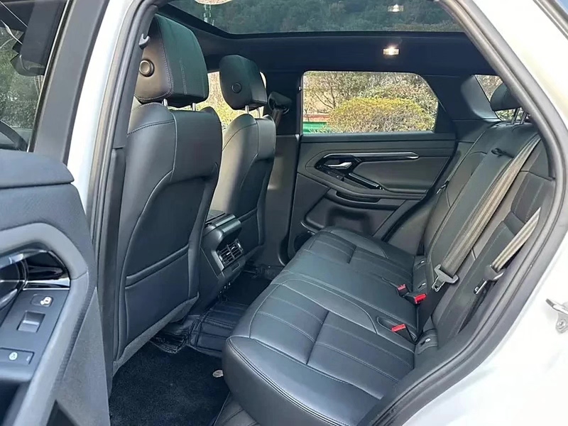 2016 Landwind X7 Engine Bay – 2.0T Turbocharged