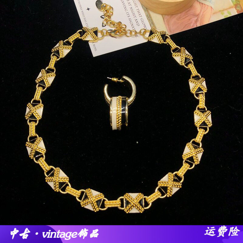 优雅气质经典黑白珐琅釉项链C字