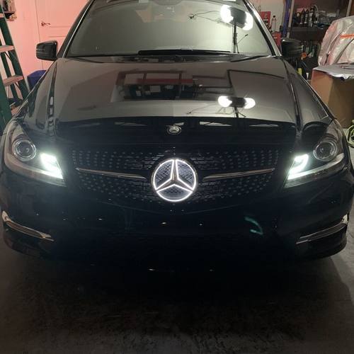 奔驰中网大标C级E级GLC级GLK级GLA级改装GLE带灯奔驰网格发光车标