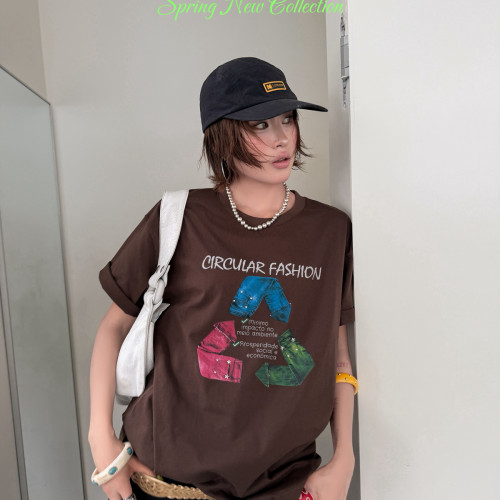 FISH YU -环时尚牛仔裤字母印花+立体烫钉宽松圆领短袖T恤26169