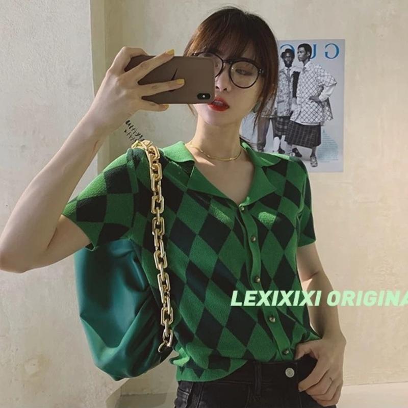 Korean 2021 retro rhombic V-neck contrast short sleeve knitted cardigan short style women's summer polo