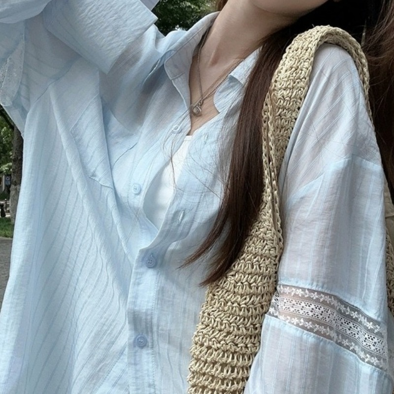 镂空蕾丝拼接条纹防晒衬衫外套女2025夏宽松慵懒蓝色衬衣长袖上衣