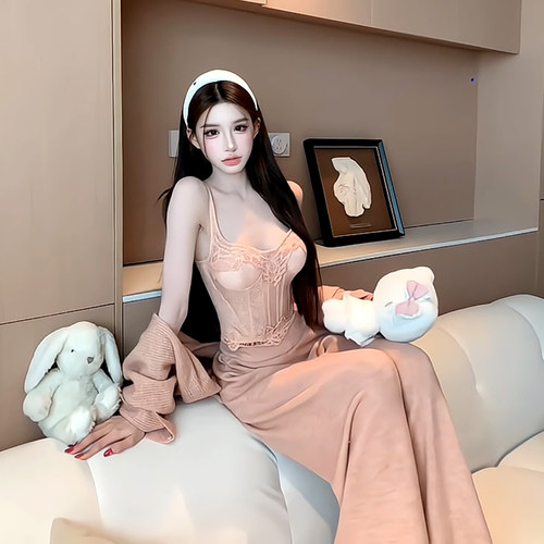 氛围感纯欲辣妹简约修身吊带背心叠穿针织开衫休闲微喇长裤三件套