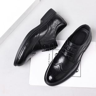 头层牛皮新款男士皮鞋布洛克雕花真皮休闲男款英伦风软底尖头男鞋