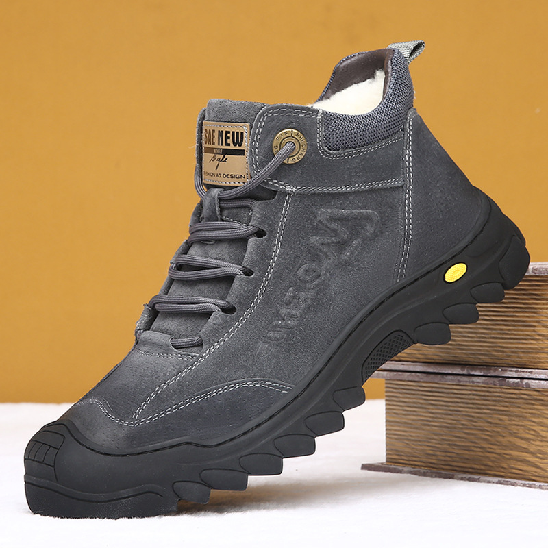 冬季男式雪地靴羊毛一体防滑爸爸皮靴户外厚底真皮保暖男士棉鞋