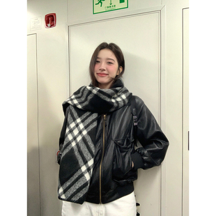 馨帮帮冬季 防寒披肩学生复古百搭格纹毛绒围巾女 加厚保暖围脖韩版