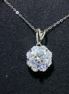 D色莫桑钻项链3克拉GRA证书美国黑卡八心八箭切工925银精工镶嵌