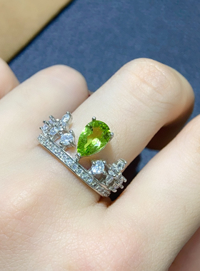 银镶天然橄榄石戒指主石尺寸6*9mm特惠轻奢风格支持鉴定