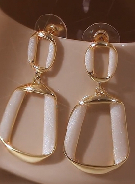 时尚气质白色几何菱形洋气耳环2024年新款高级感S925纯银针女耳饰