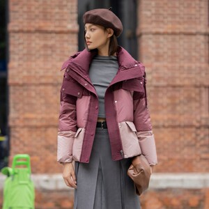 高端鹅绒2023冬季羽绒服女韩版时尚休闲拼色短款连帽小个子面包服