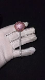 欧美嘻哈粉色吊坠Playboi Carti同款嘻哈满钻棒棒糖吊坠