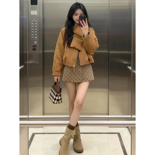 深冬穿搭一整套2025富家千金气质名媛小香风漂亮外套独特裙子套装