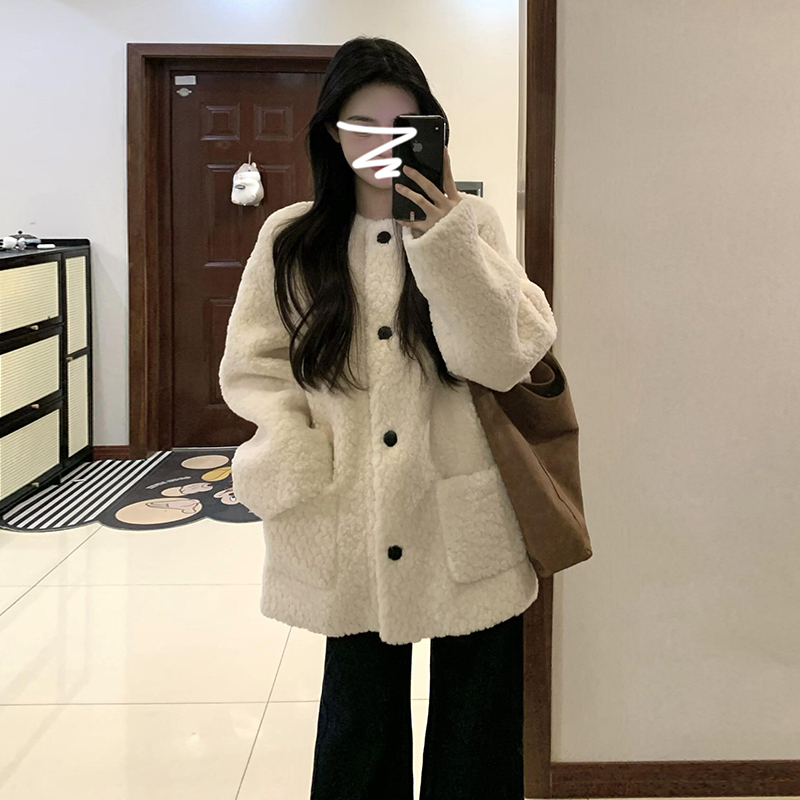 小个子香风羊羔毛绒外套