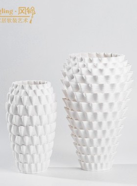 设计师艺术陶瓷花瓶样板间