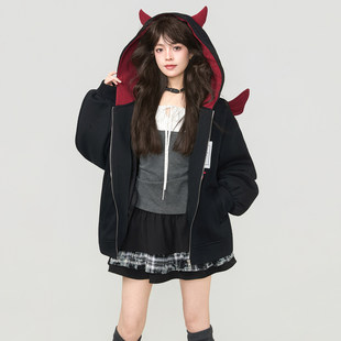 KEIKO 恶魔角连帽黑色加绒卫衣2026春季怪趣设计可拆卸小翅膀外套