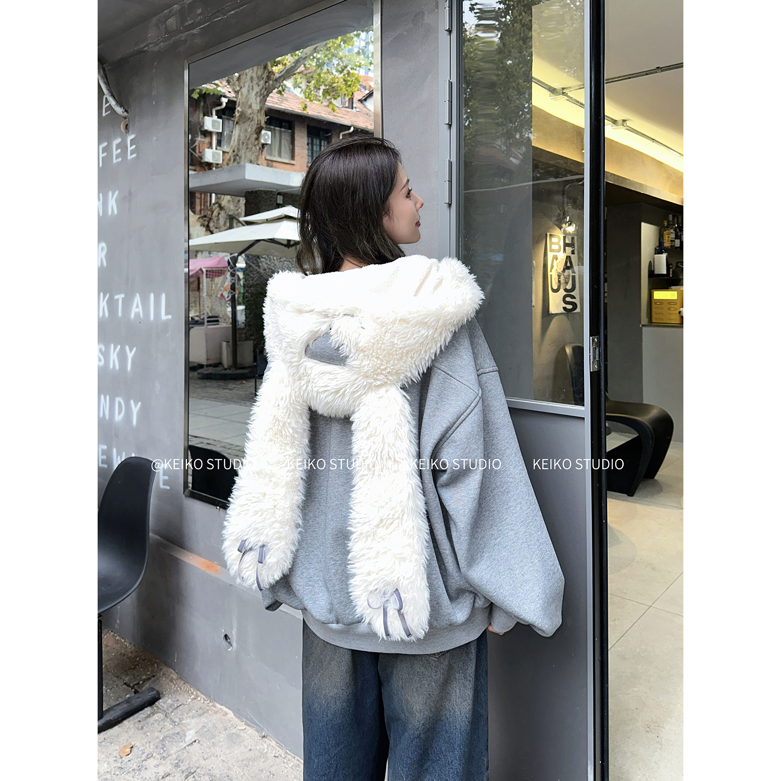 凯莉欧慵懒兔耳朵连帽卫衣外套