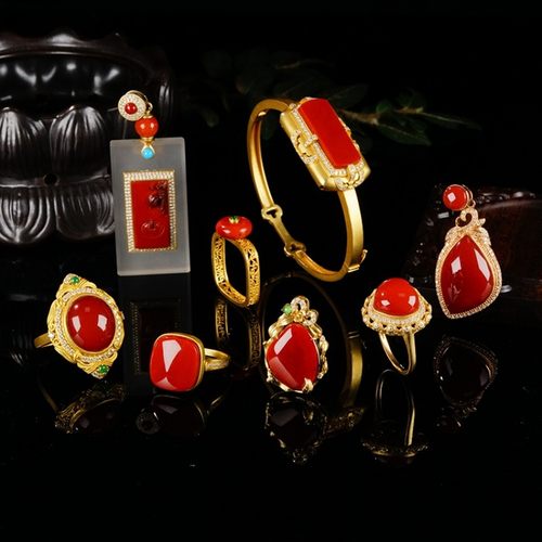 弄红记珠宝18k黄金项链足金四叶草南红镶嵌定制戒指戒面女吊坠项