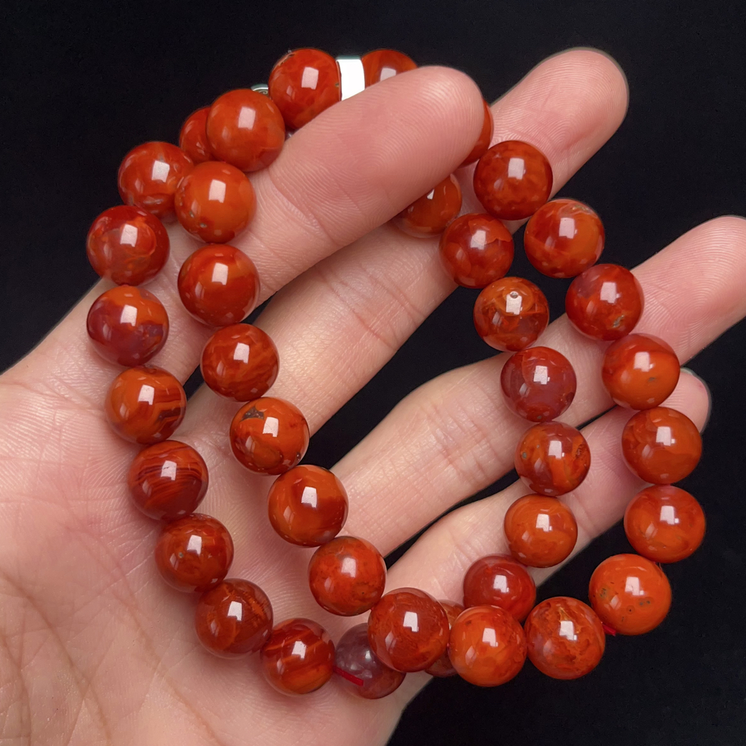 098C42天然凉山高品南红柿子玫锦红单圈手串多样性发