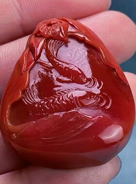 14Z01凉山瓦西料南红原矿柿子设计年年有余雕刻吊坠