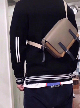 原创牛皮翻盖单肩挎包