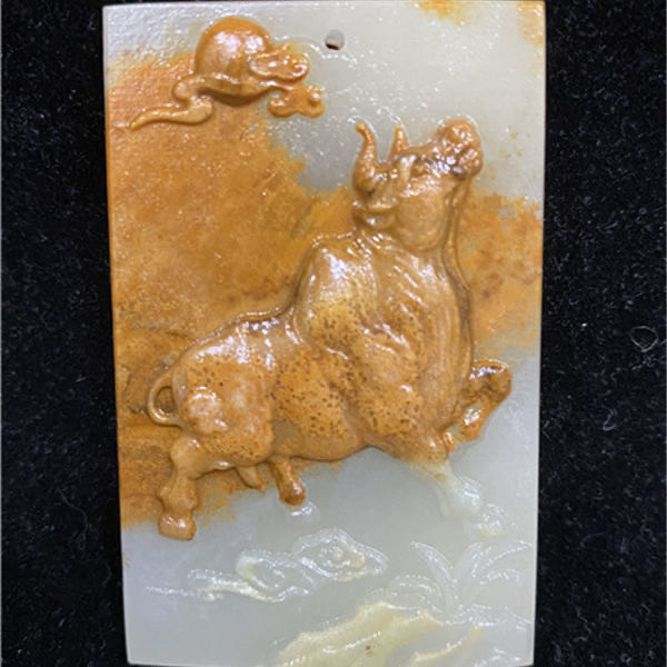 新款阿富汗玉原皮牛气冲天吊坠男女款十二生肖牛玉牌吊坠属相牛