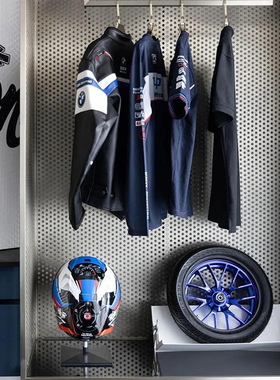 赛车机车主题衣帽间饰品样板间衣柜摆件软装搭配陈列组合头盔轮胎