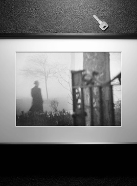 摄影作品挂画 玛格南Sergio Larrain的名作 卧室客厅艺术装饰画