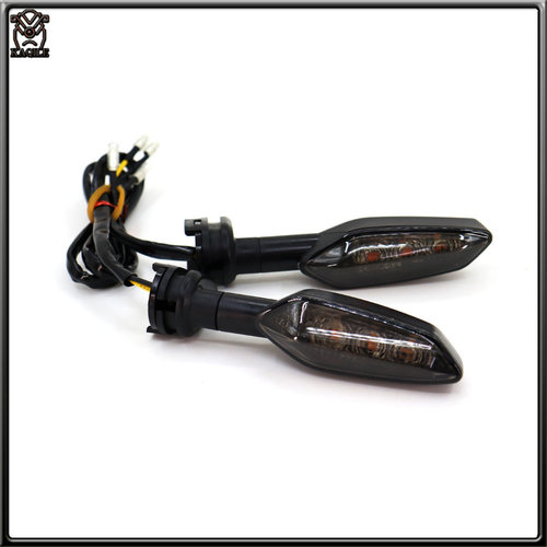 适用雅马哈MT03 MT07 MT09 MT10MT25改装LED流水前后转向灯转弯灯