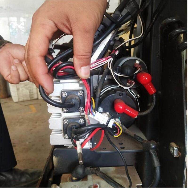 诺力小金刚充电器 EPT15W24V8A内置充电机诺力电动托盘车内充电器