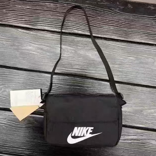 010 CW9300 Nike耐克 男女运动休闲旅行印花多功能收纳单肩斜挎包