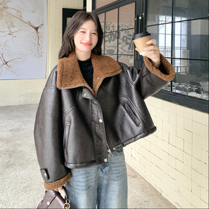 复古咖色皮毛一体羊羔毛夹克外套女入冬2025新款小个子巨好看棉服图片