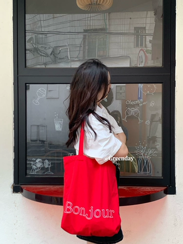 Вместительный и большой шоппер, сумка