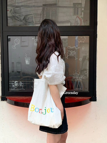 Вместительный и большой шоппер, сумка