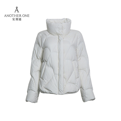 高级感立领格纹显瘦保暖羽绒服