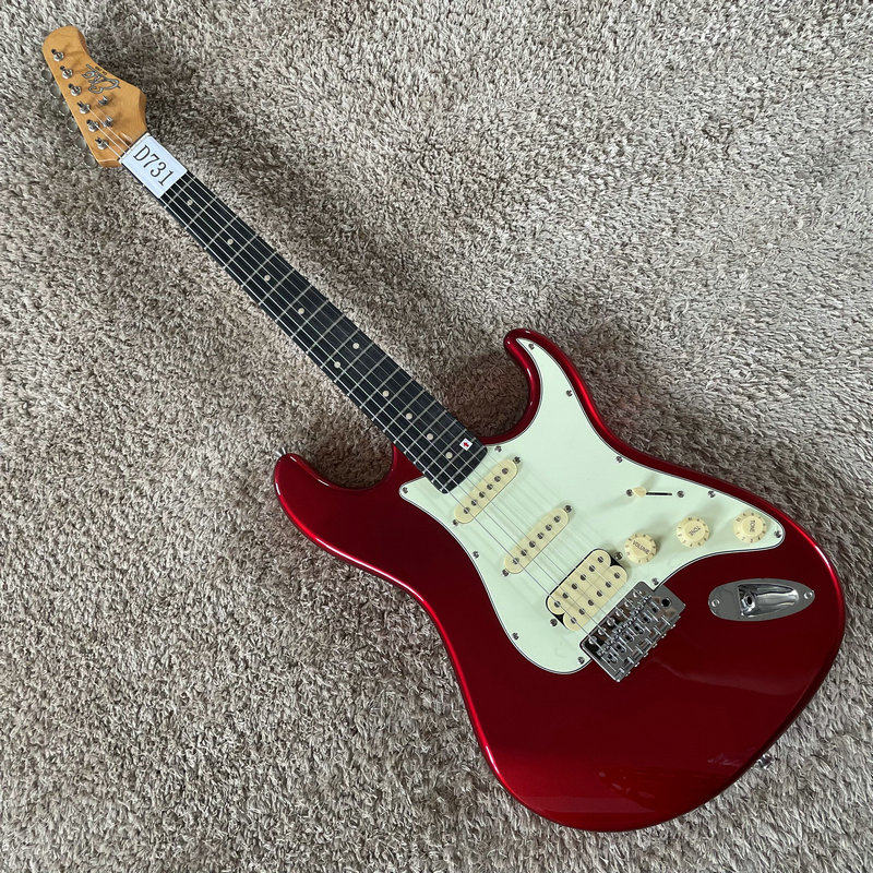 意大利品牌 EKO 芬达款式 ST 电吉他 单摇 金属红色单单双拾音器