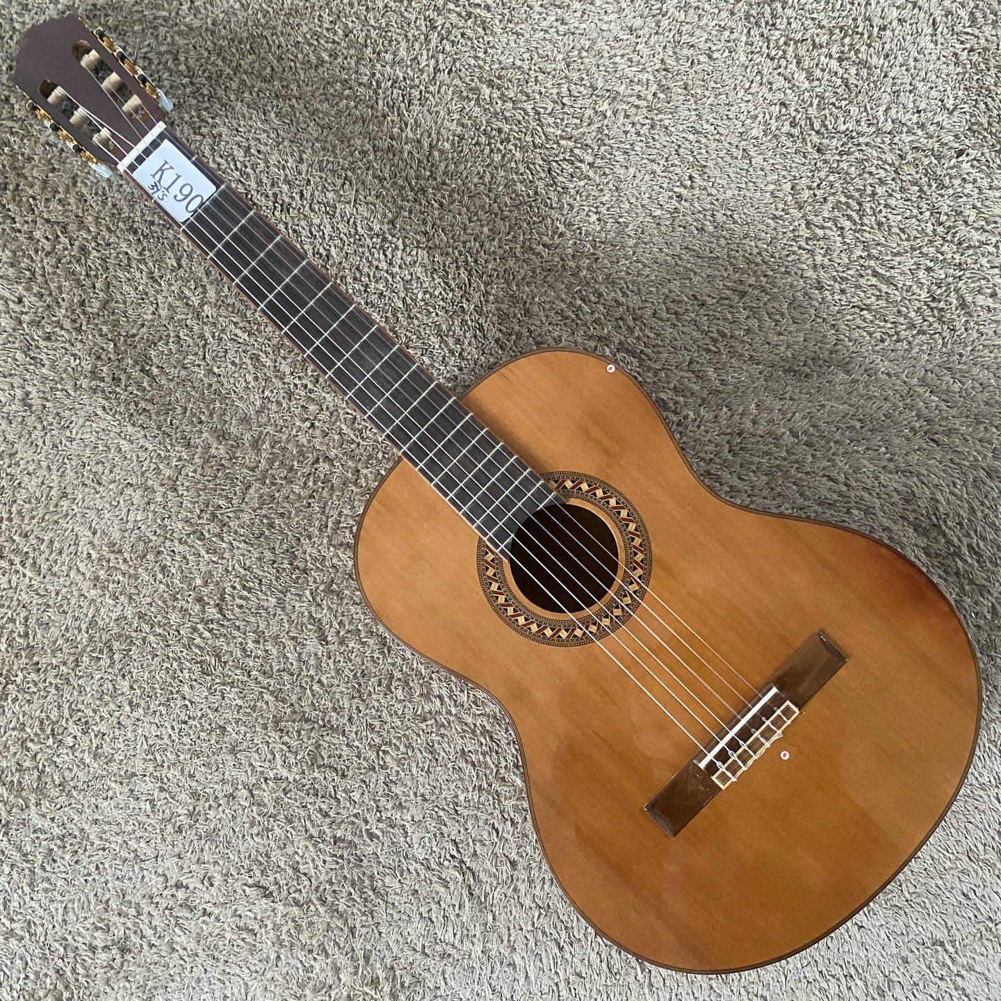 Hofner 红松桃花芯木古典吉他面单板39英寸4/4琴颈可调库存微瑕