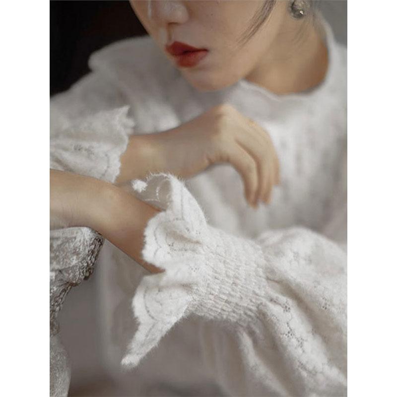 法式宫廷风半高领蕾丝打底衫女2024秋冬新款复古气质加绒别致上衣