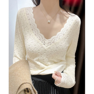 加绒加厚蕾丝V领打底衫女春秋洋气时尚内搭毛衣性感低领网纱上衣