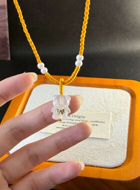 天然白冰玉髓小熊吊坠项链女款小众设计感高级轻奢气质百搭锁骨链