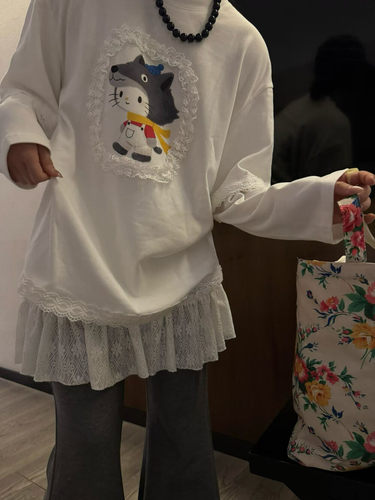 2025冬季新款韩版设计感蕾丝拼接卡通印花长袖T恤女宽松显瘦上衣