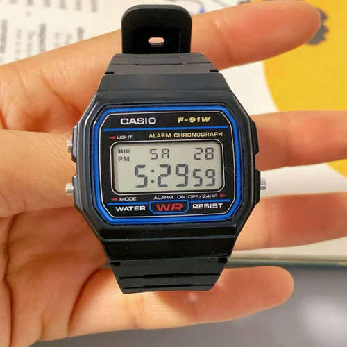 卡西欧复古防水简约黑蓝小方块