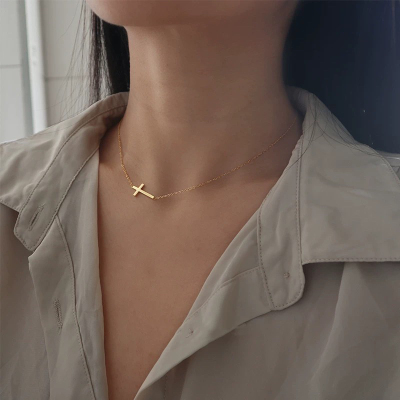惊小鸿S925纯银镀14K金小众设计十字架项链女 简约轻奢百搭锁骨链