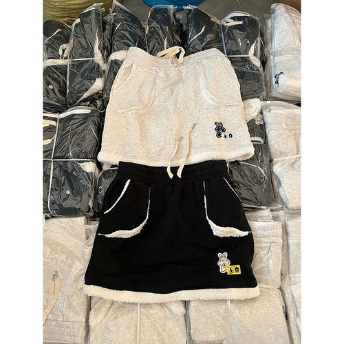 【清仓】原25，特12。元元元！K*r*h家刺绣抽绳半身裙