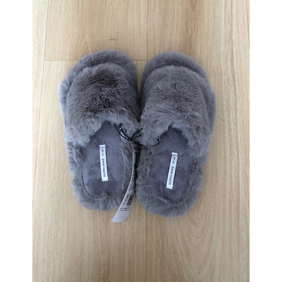 Gloria*元单毛绒拖鞋，俄罗si品牌。毛质和脚感都不错！