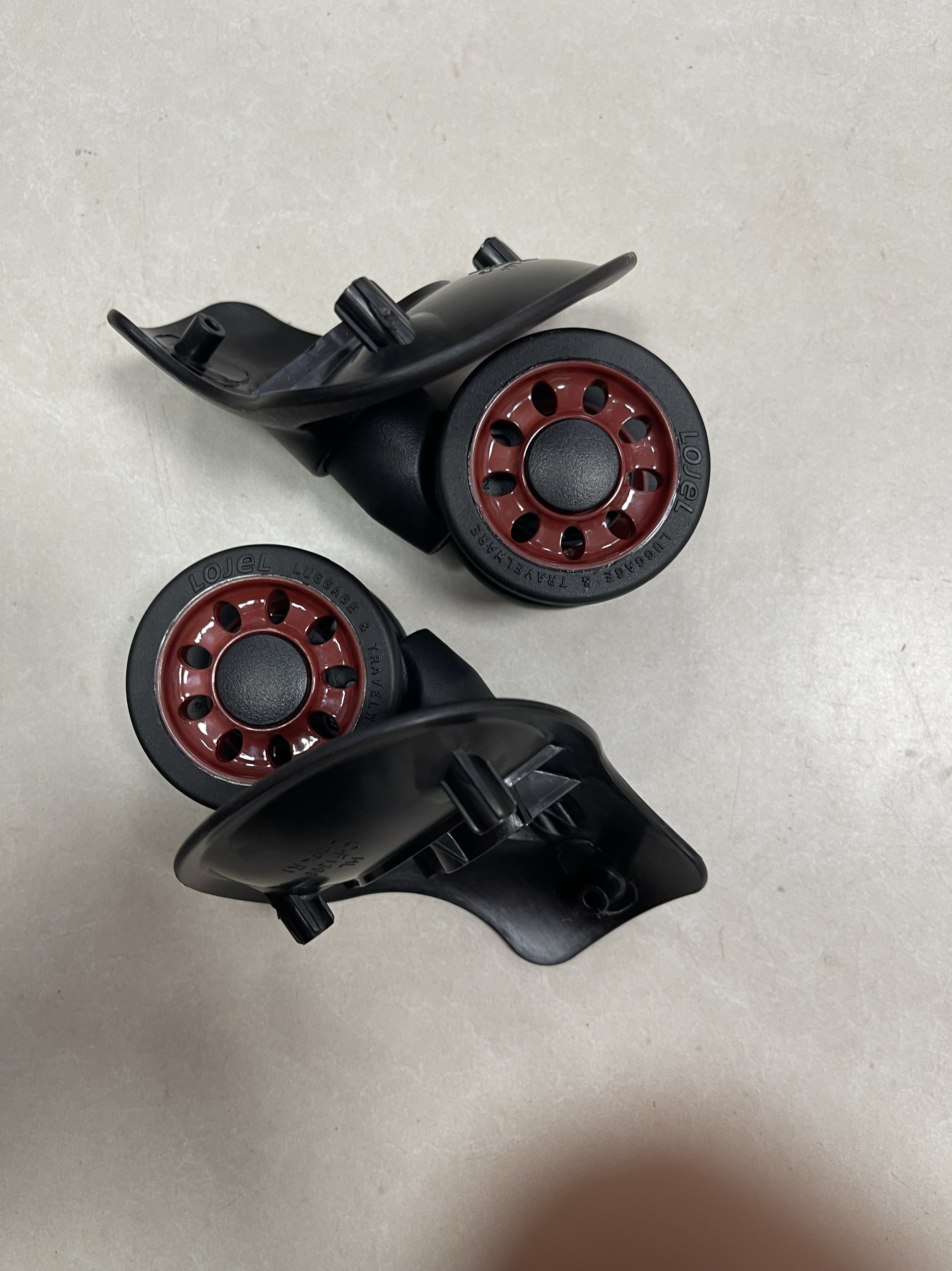 特惠行李箱万向轮黑色旅行拉杆皮箱配件顺滑静音耐磨通用罗杰1368