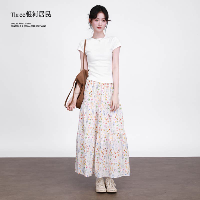Three银河居民 高腰显瘦碎花半身裙女夏伞裙垂感宽松慵懒中长版裙