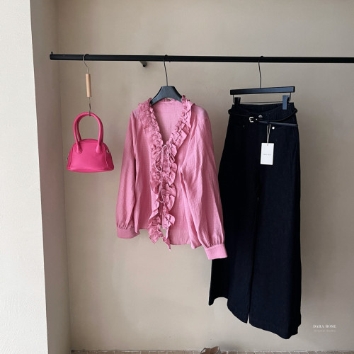 DARA ROSE-早秋上新法式荷叶边v领粉色别致绝美小上衣小衫S9672
